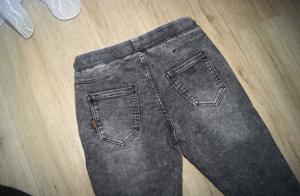 Cropp jeansowe joggery wygodne soft jeans W28 L32 nowe