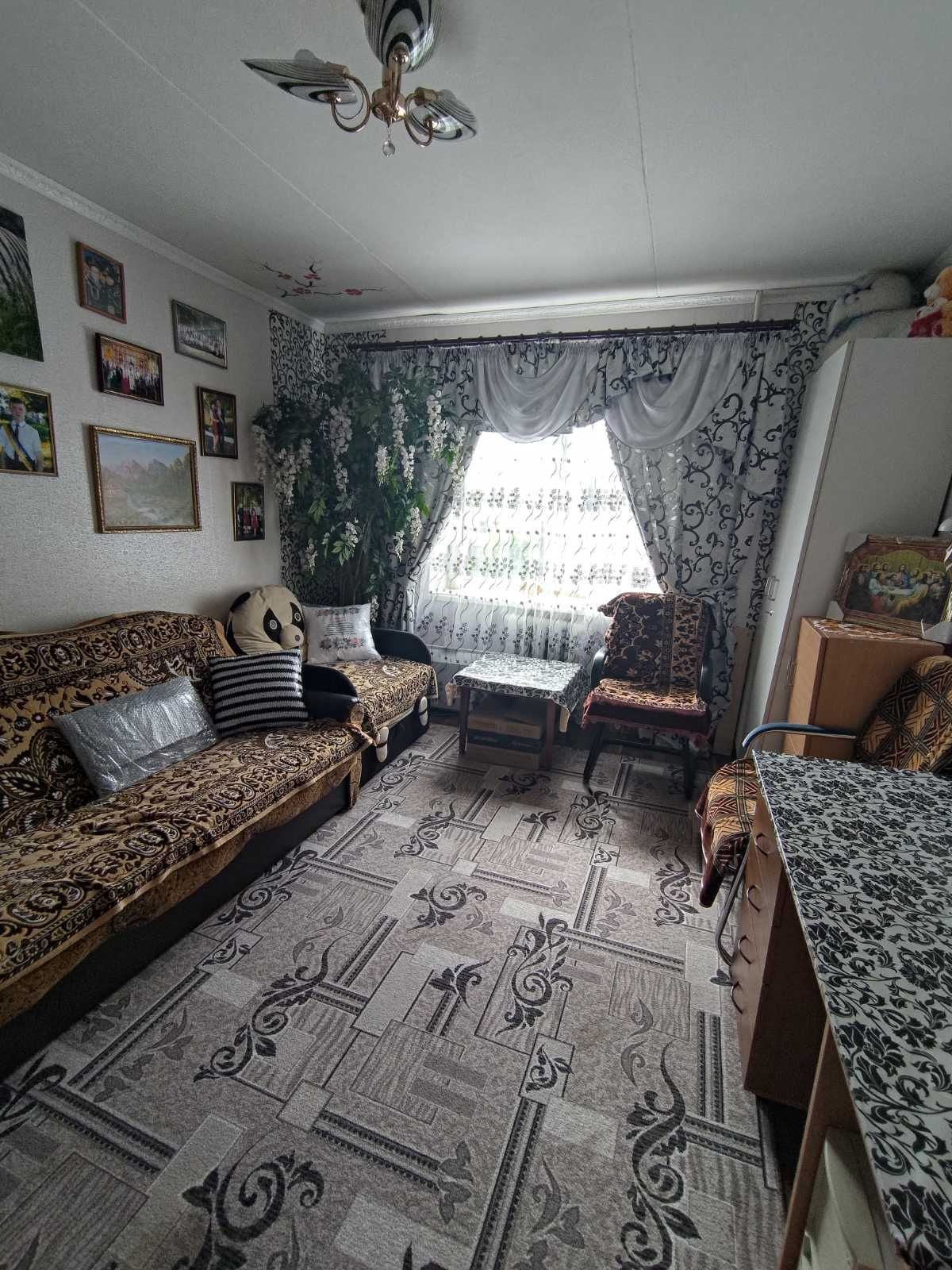 Продається двох кімнатна квартира