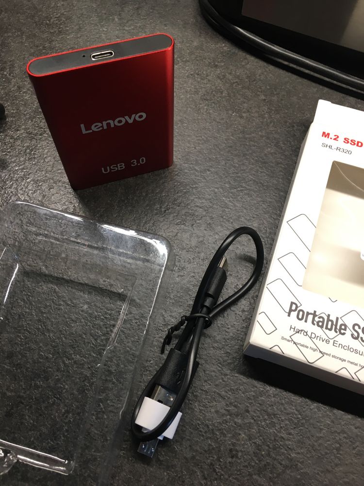 Портативный жесткий диск Lenovo SSD 12 ТВ