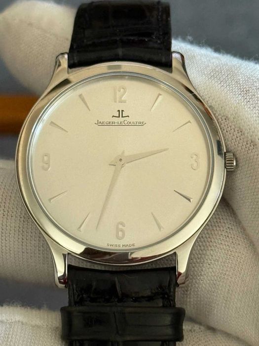 Relógio Jaeger-LeCoultre Master Ultra Thin, modelo 145.8.79, 34 mm