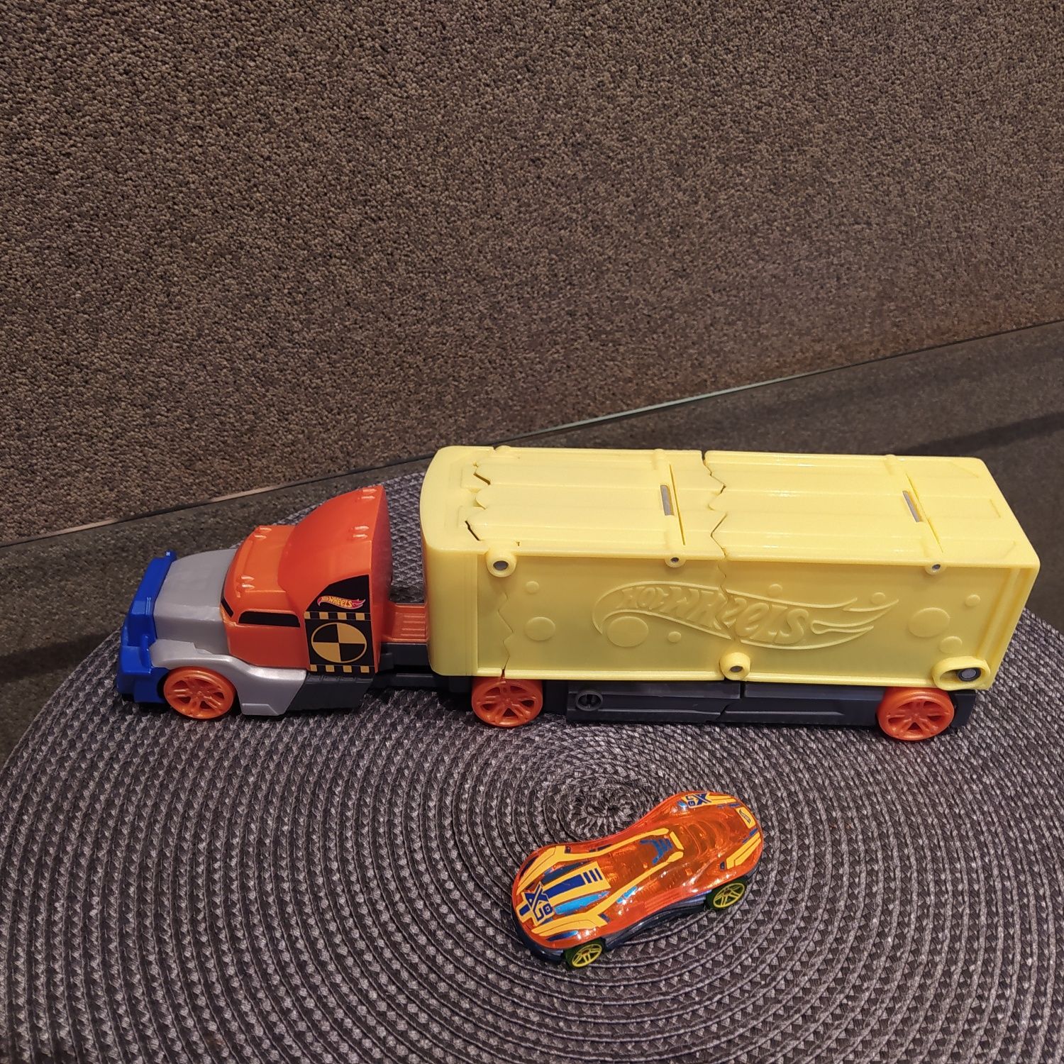 Tir Hot Wheels Crashing Ring