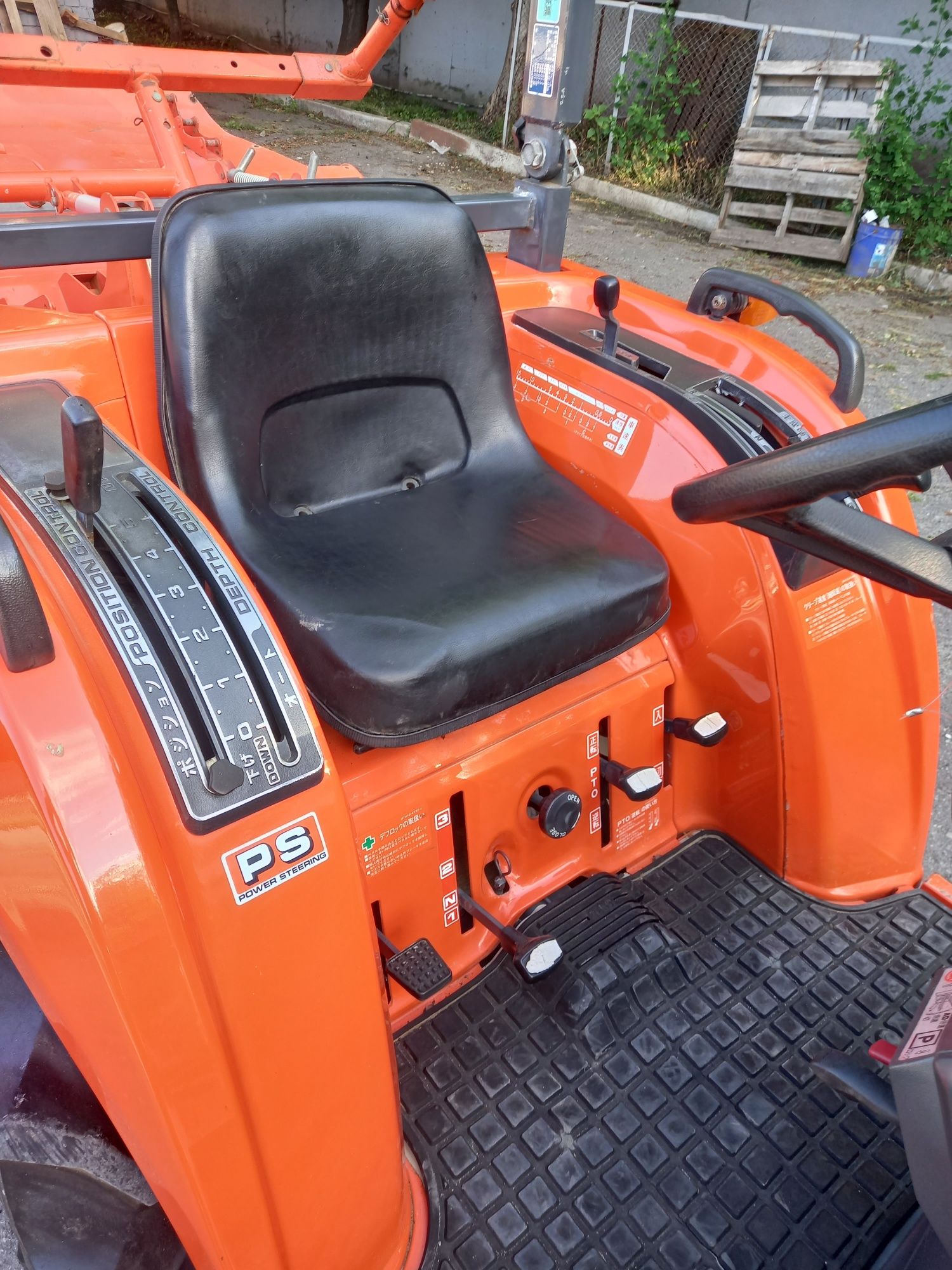 Міні трактор Kubota gt 3