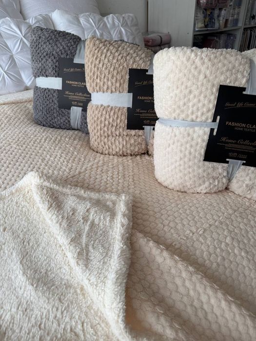 Якісний теплий плед соти на хутрі-овчині (розмір євро)