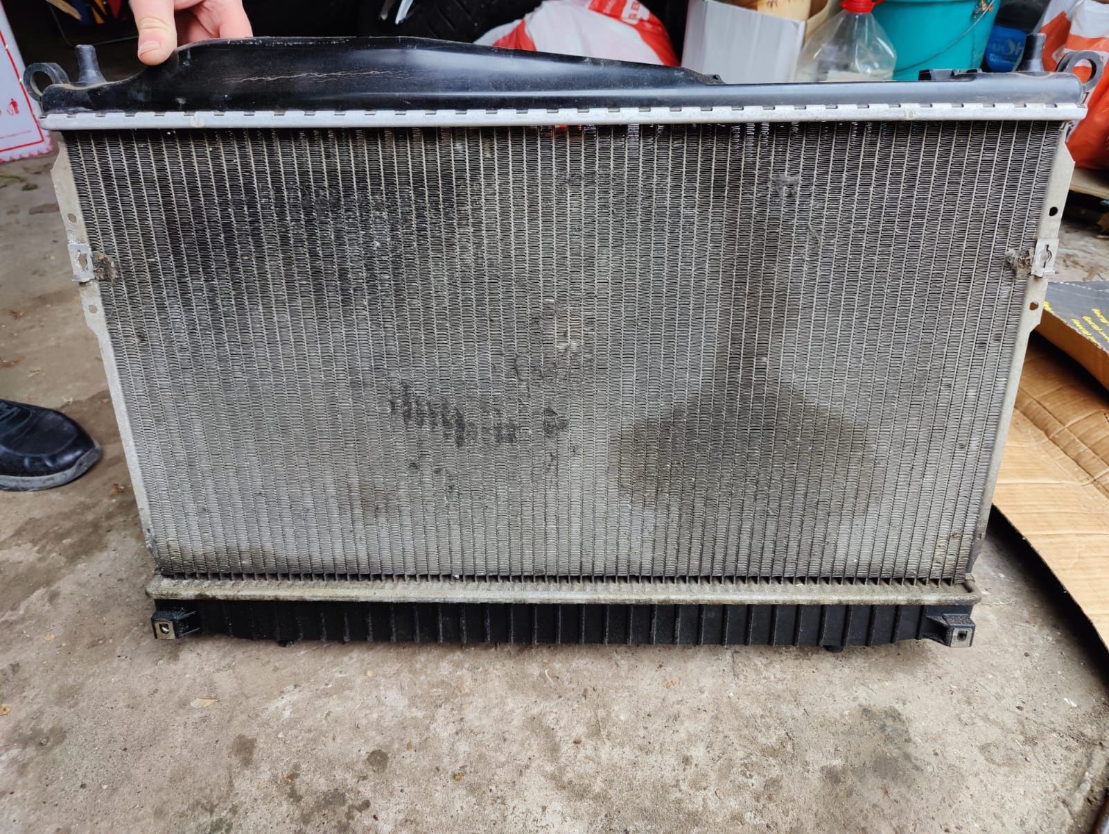 Продам радиатор охлаждения Chevrolet epica оригинал под ремонт.