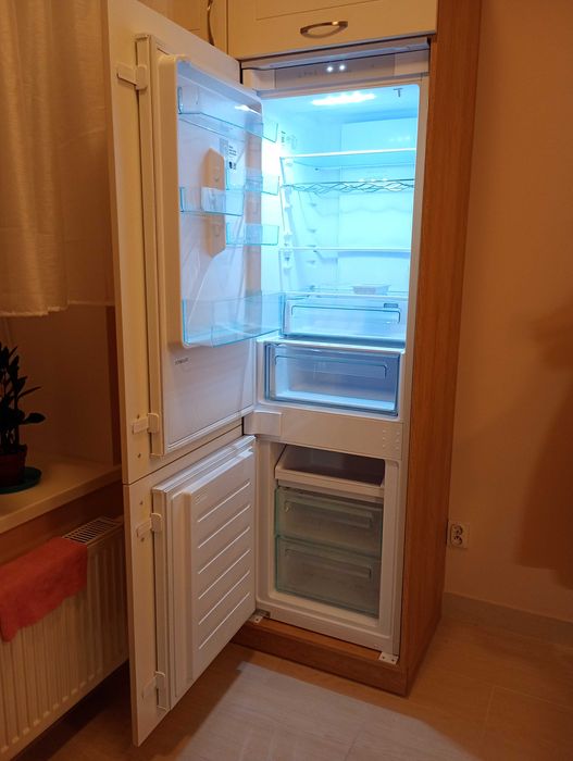 Lodówka CANDY CBT5518EW, No Frost, chłodziarka + zamrażarka, jak NOWA