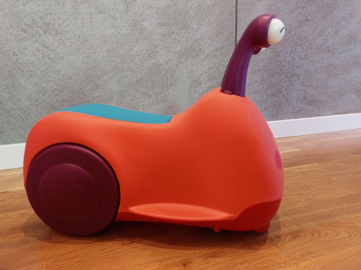 Jeździk żuczek Buggly Wuggly B.Toys