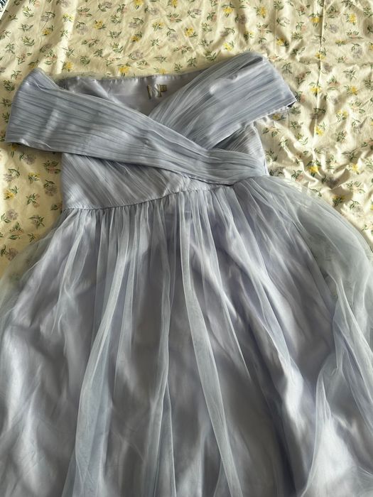 Вечірне пишне блакитне плаття міді (фатин)