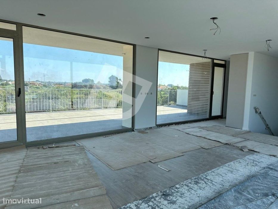 Apartamento T3 Duplex com terraço - próximo à Universidade de Aveiro