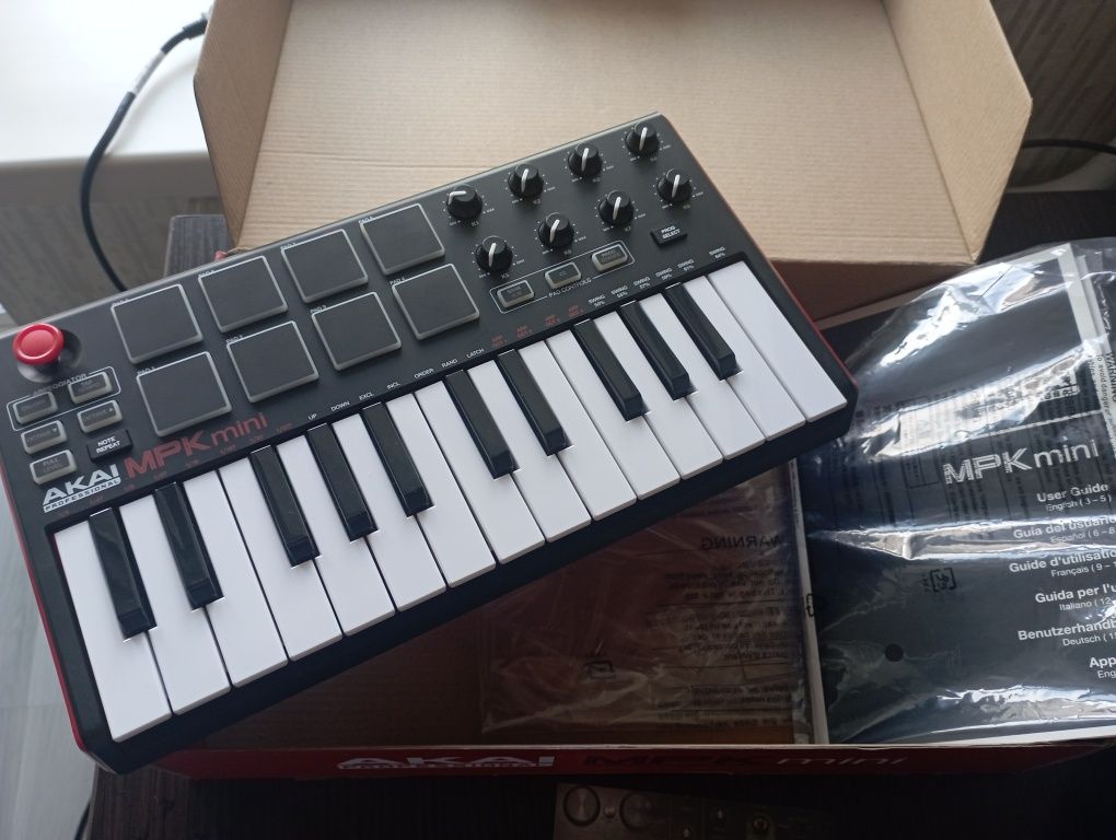 Midi клавіатура Akai MPK Mini MK2