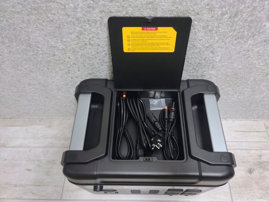 Зарядна станція Oukitel P2001E Plus