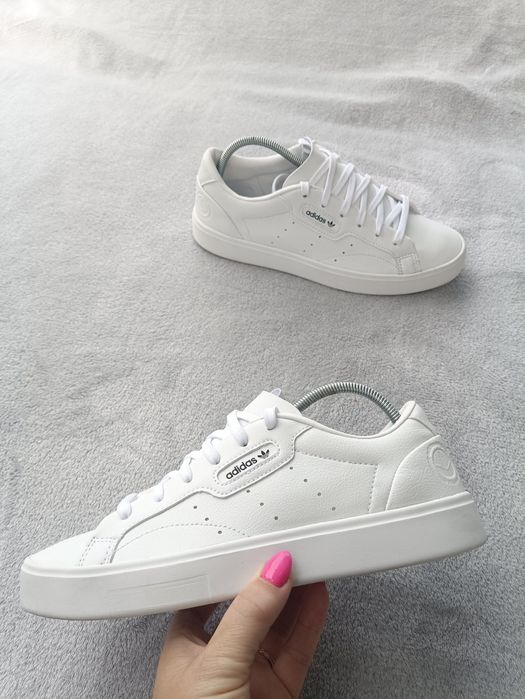 Женские кроссовки Adidas р39