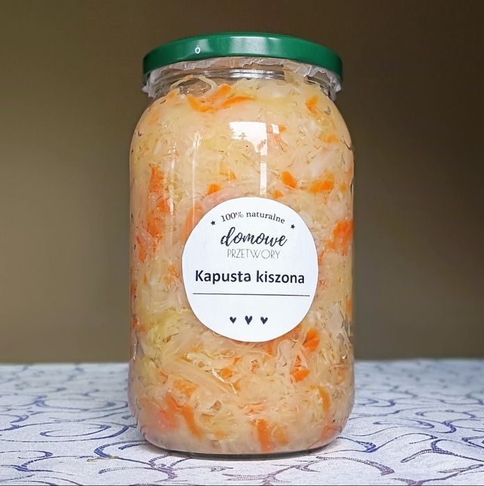 Domowe przetwory– zestaw kiszonek (ogórki, kapusta)