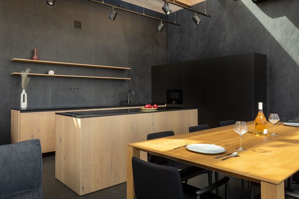 Дом-бункер Джеймса Бонда от KAGER на Киевском море за btc. Свой пляж!