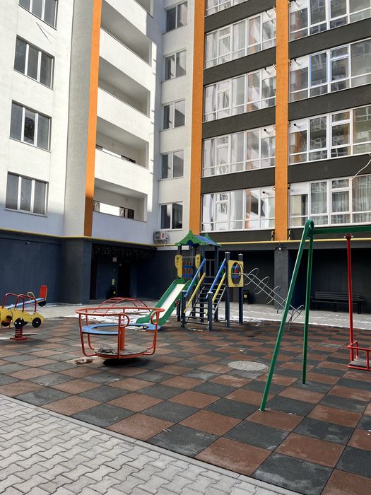 Продаж квартири у зданному будиноку вул. Зарічанська за 60000$