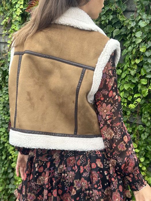 Знижка Скорочений жилет Zara з хутром Оригінал