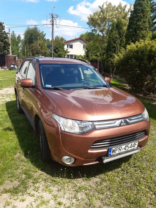 Mitsubishi qutlander 4x4  2.0 2013 (nowa skrzynia cvt)
