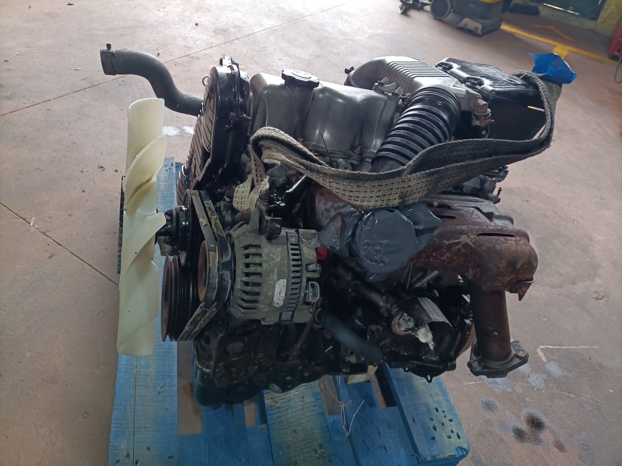 Motor Mazda b 2500