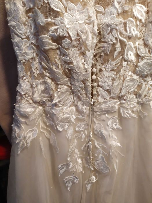 Piękna suknia ślubna plus size