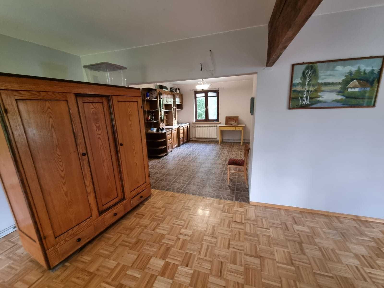 Dom wolnostojący z działką na sprzedaż