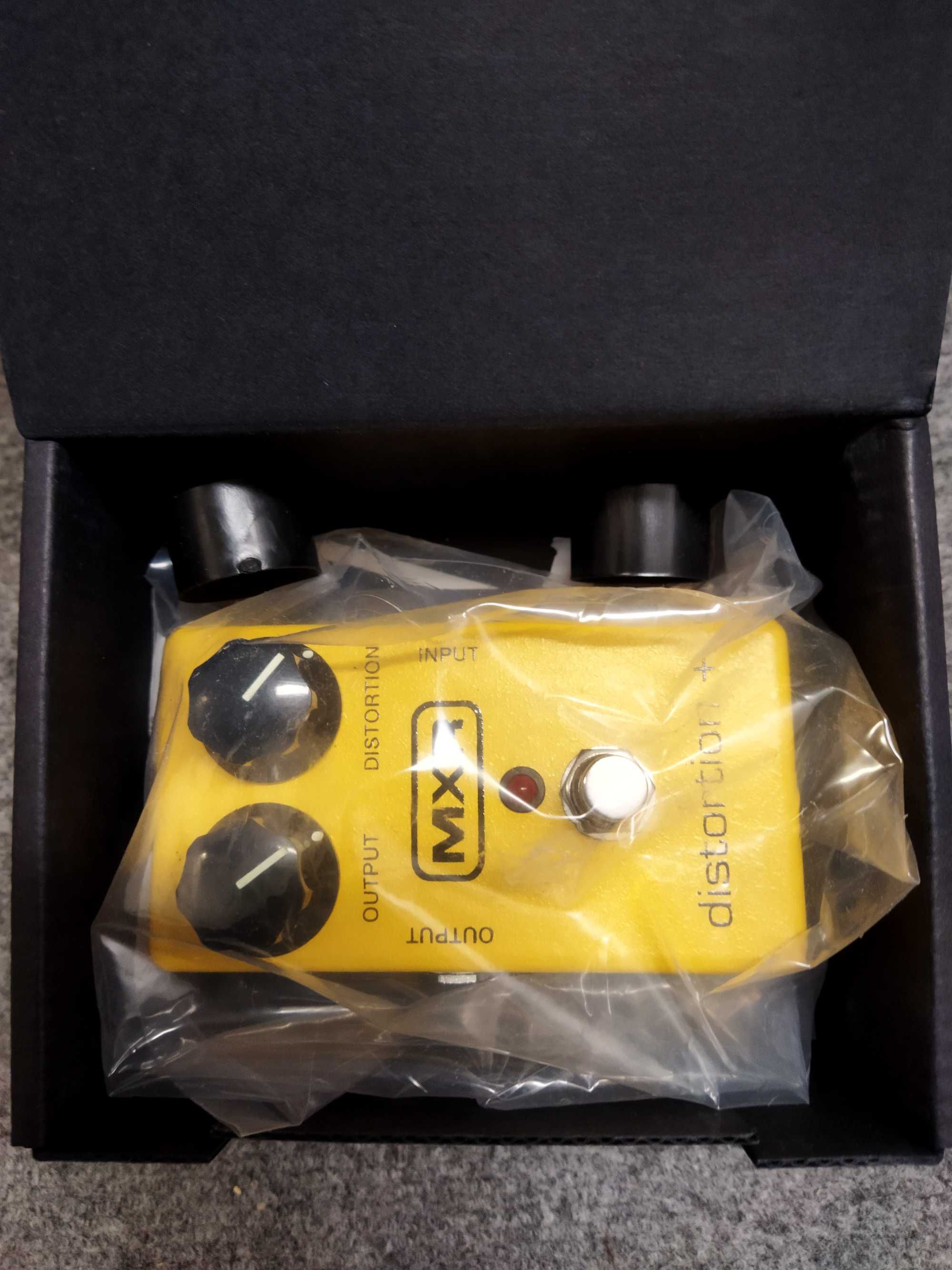 efekt gitarowy Dunlop MXR M104 distortion