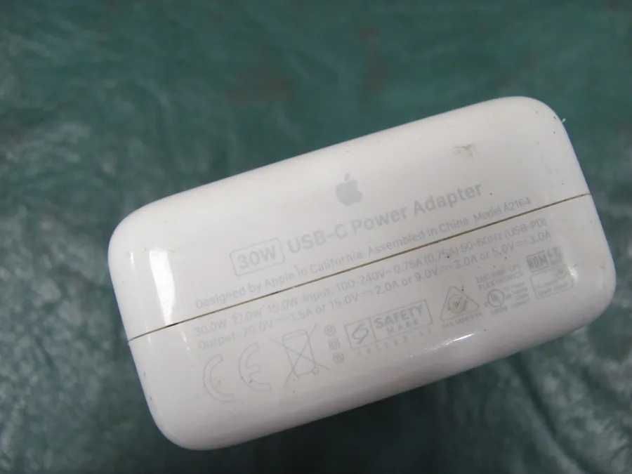 блоки живлення APPLE | A1718 61W + A2164 30W | USC-C | не працюють