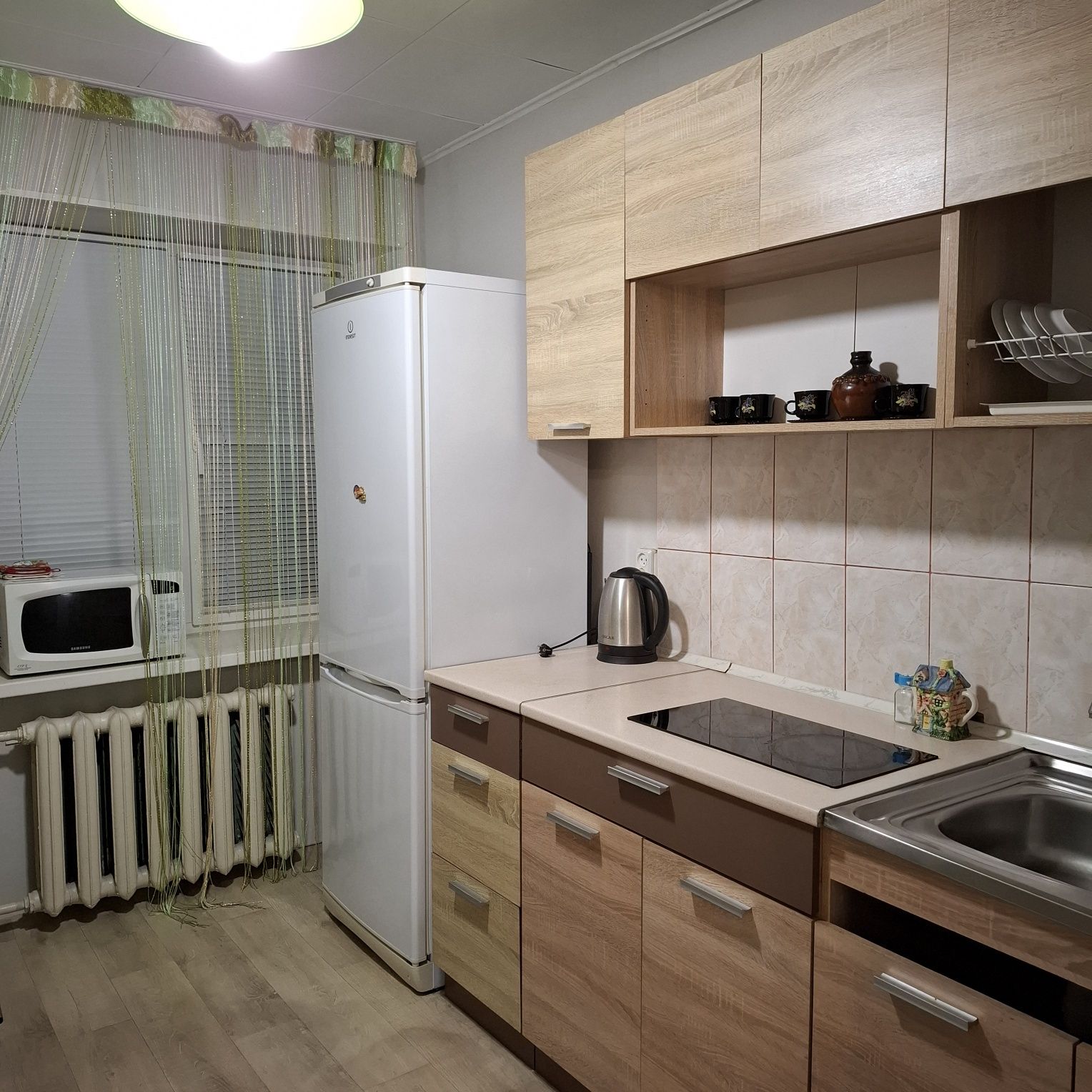 Посуточно Каменское  1 комн квартира левый берег!