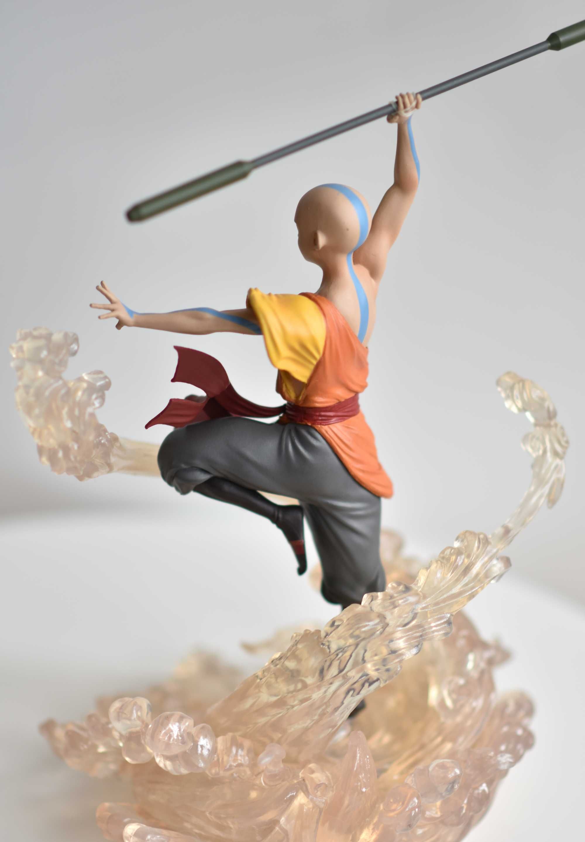 Figurka Aang, Avatar The Last Airbender - Diamond Select Toys Gallery