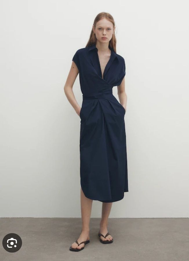 Vestido Massimo Dutti.  Novo. Com etiqueta. L