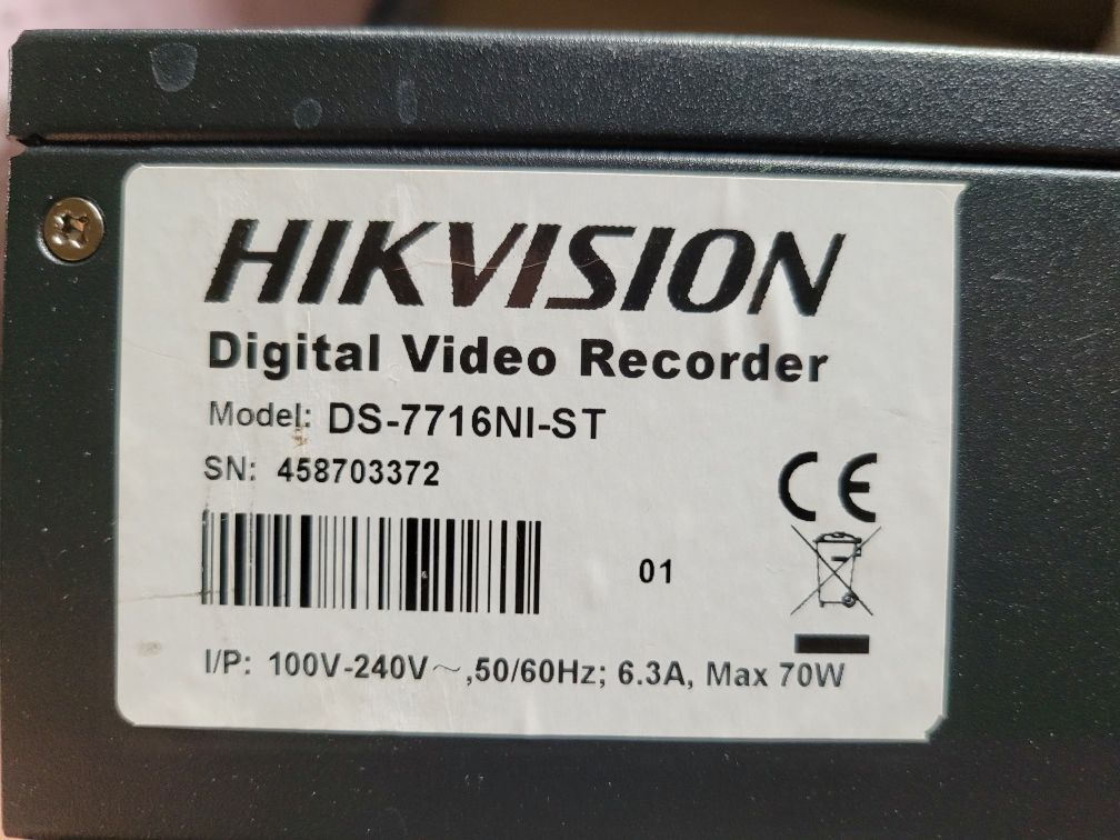 Rejestrator IP hikvision ds-7716NI-ST