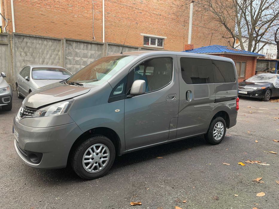 мини автобус Nissan NV200-2015р