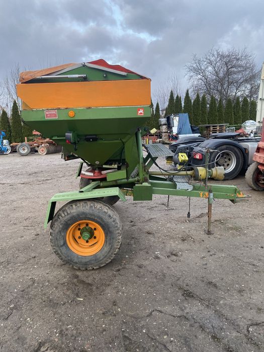 Rozsiewacz Amazone. ZA-U  1501