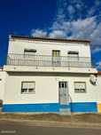 Espetacular Moradia T5 com Jardim e Varanda em Vila Verde de Ficalho,