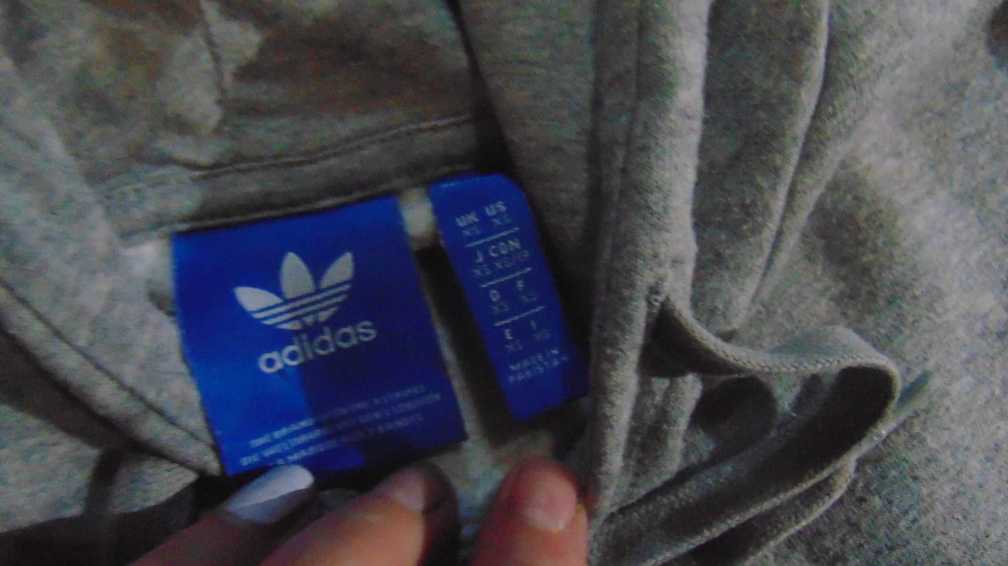 adidas rozmiar XS  świetna bluza