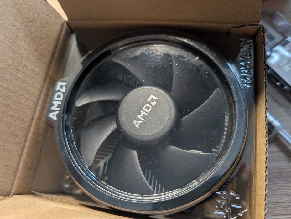 AMD Ryzen 5 5500 z chłodzeniem box i pastą