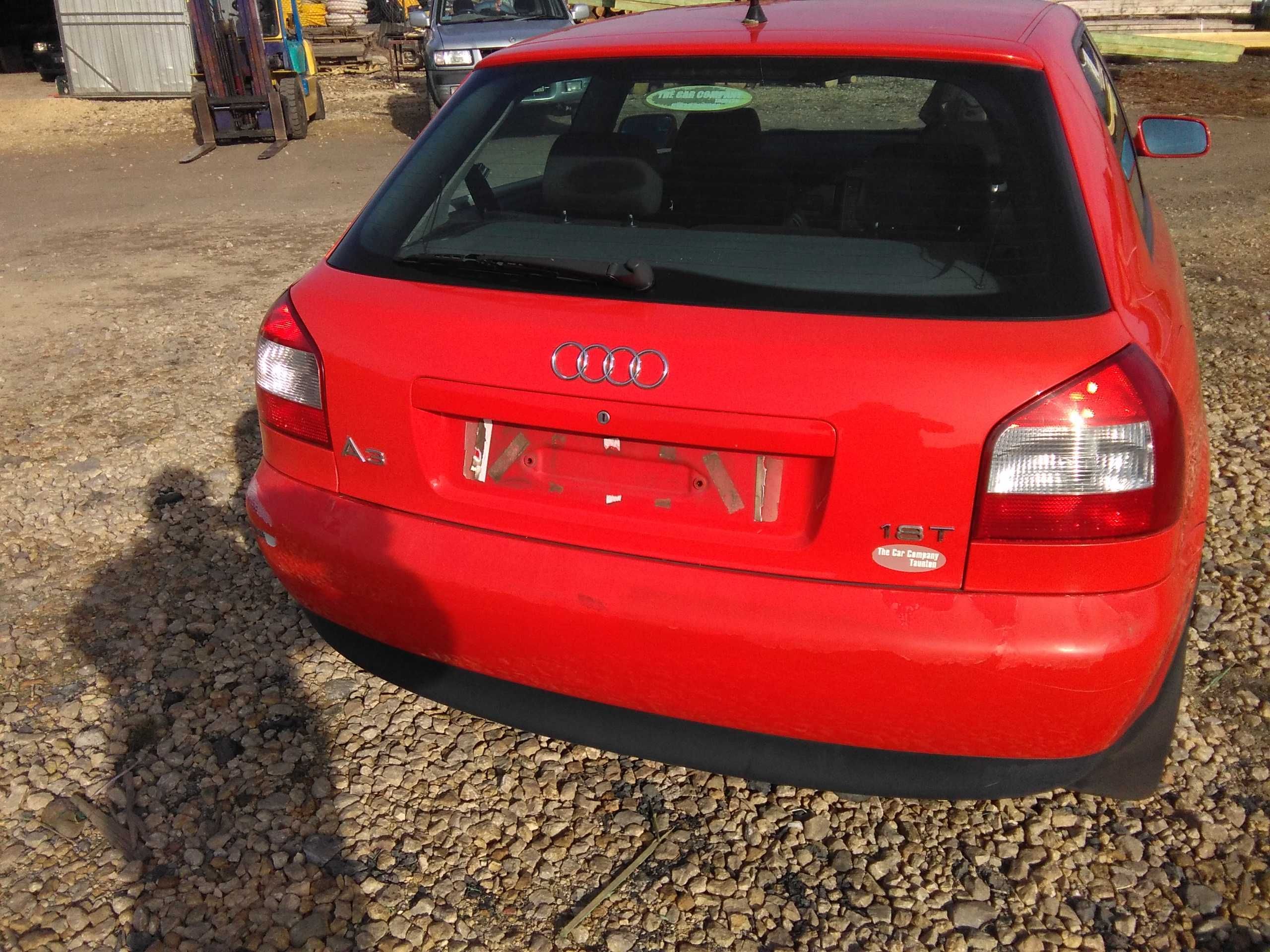 AUDI A3 8l Ly3f lift czerwona klapa tylna tył tyl z szyba