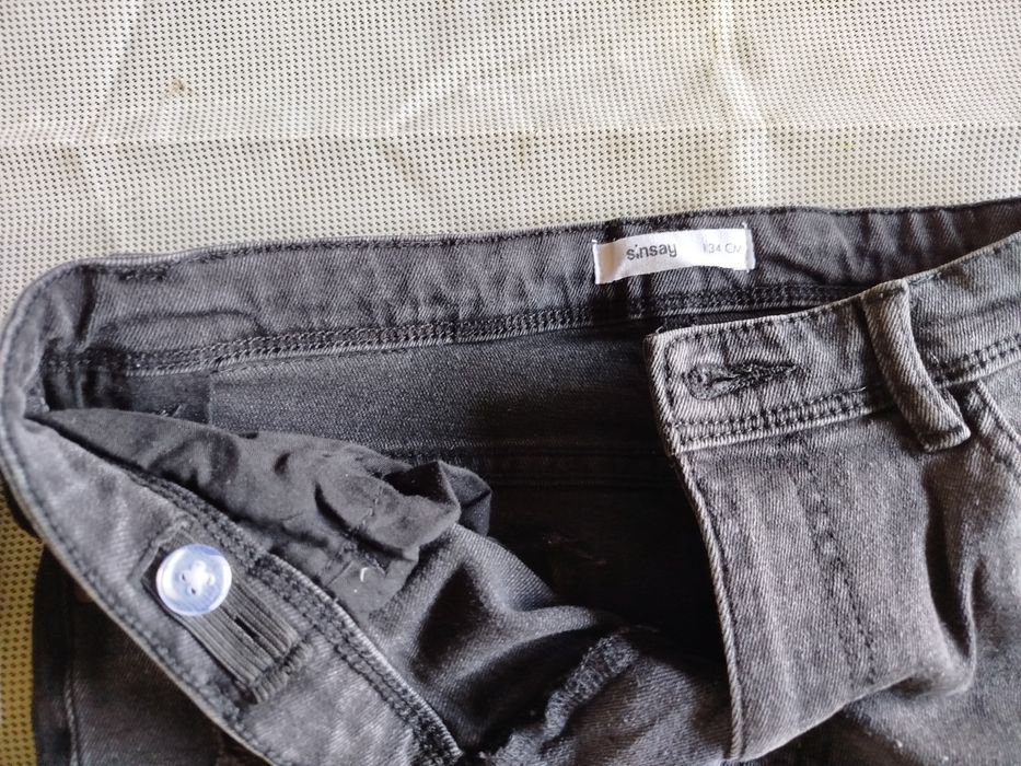 Продам джинси на хлопчика