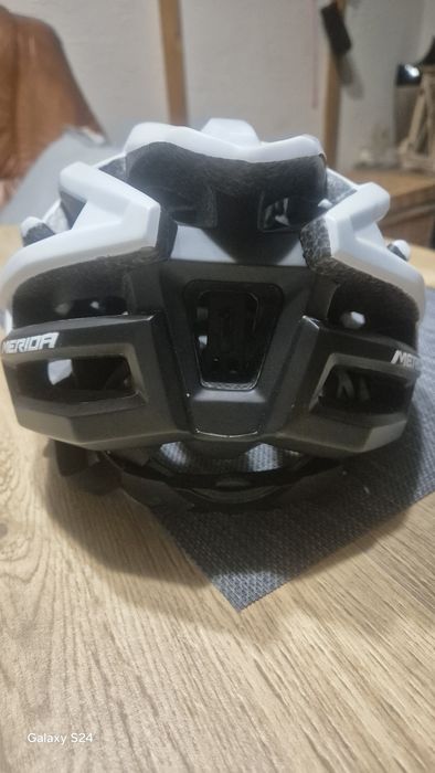 Kask rowerowy nowy