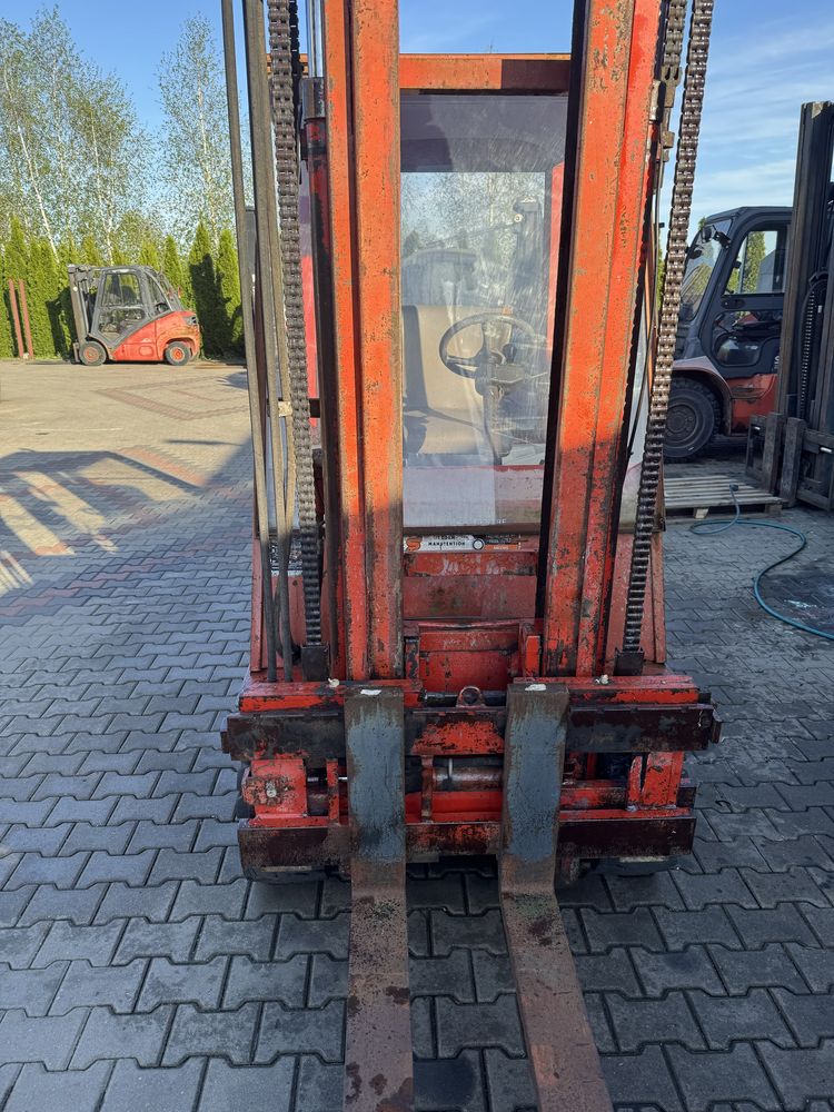 Wozek widlowy MANITOU MI255