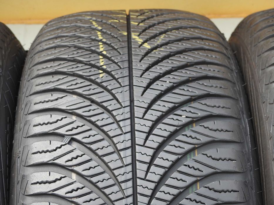 4x 215/55 r17 94v goodyear vector 4season gen 20/19rok 7mm