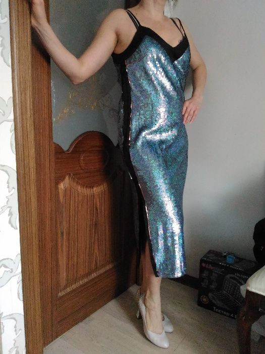 модное 2024 новое платье River island сарафан нарядное м л размер 38