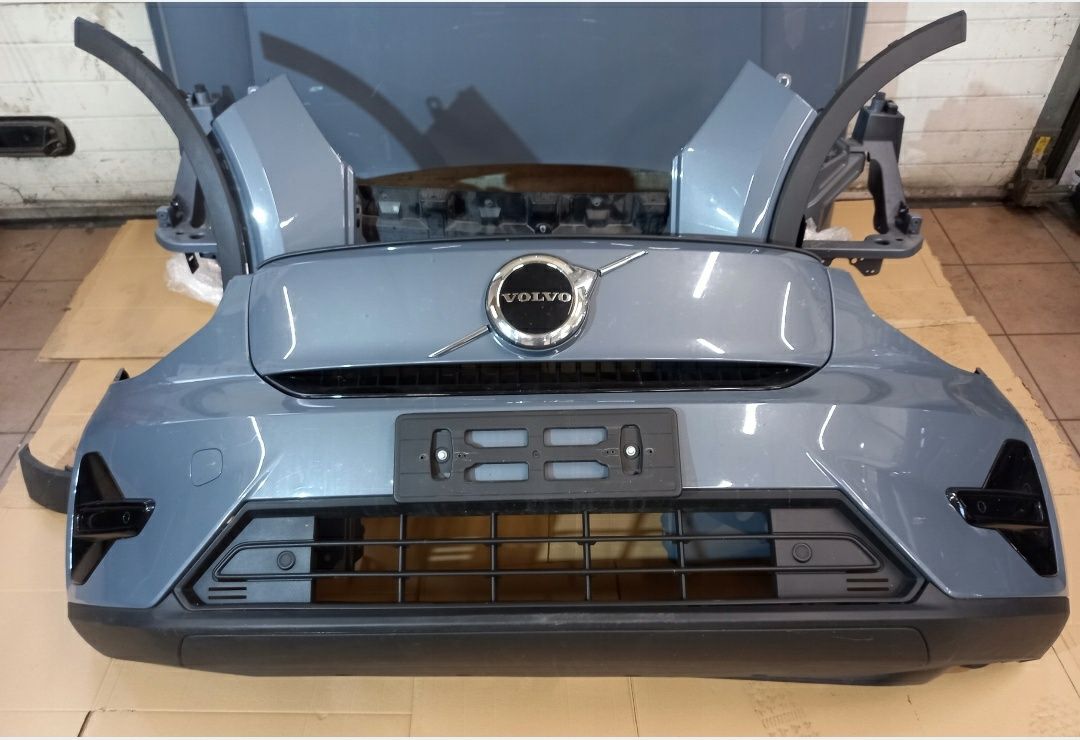 Бампер перід передній Volvo C40 XC-40 EX40 вольво Recharge оригінал