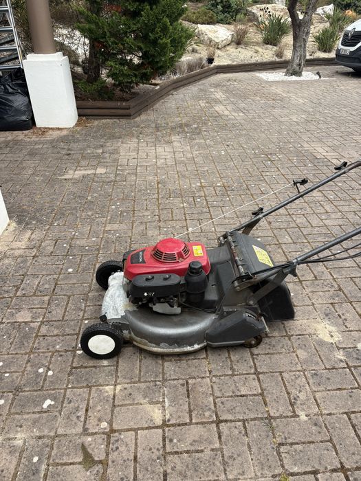 Corta relva honda