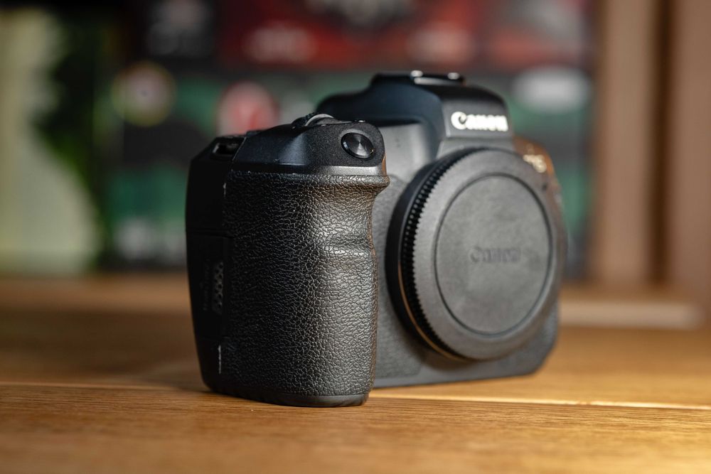 Фотоапарат Canon EOS R Body