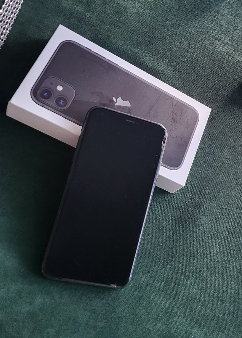 iPhone 11 Black 128GB + Słuchawki AIRPODS