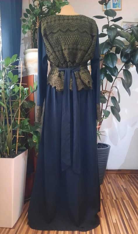 Długa sukienka z ozdobną górą - Etoile D'Orient