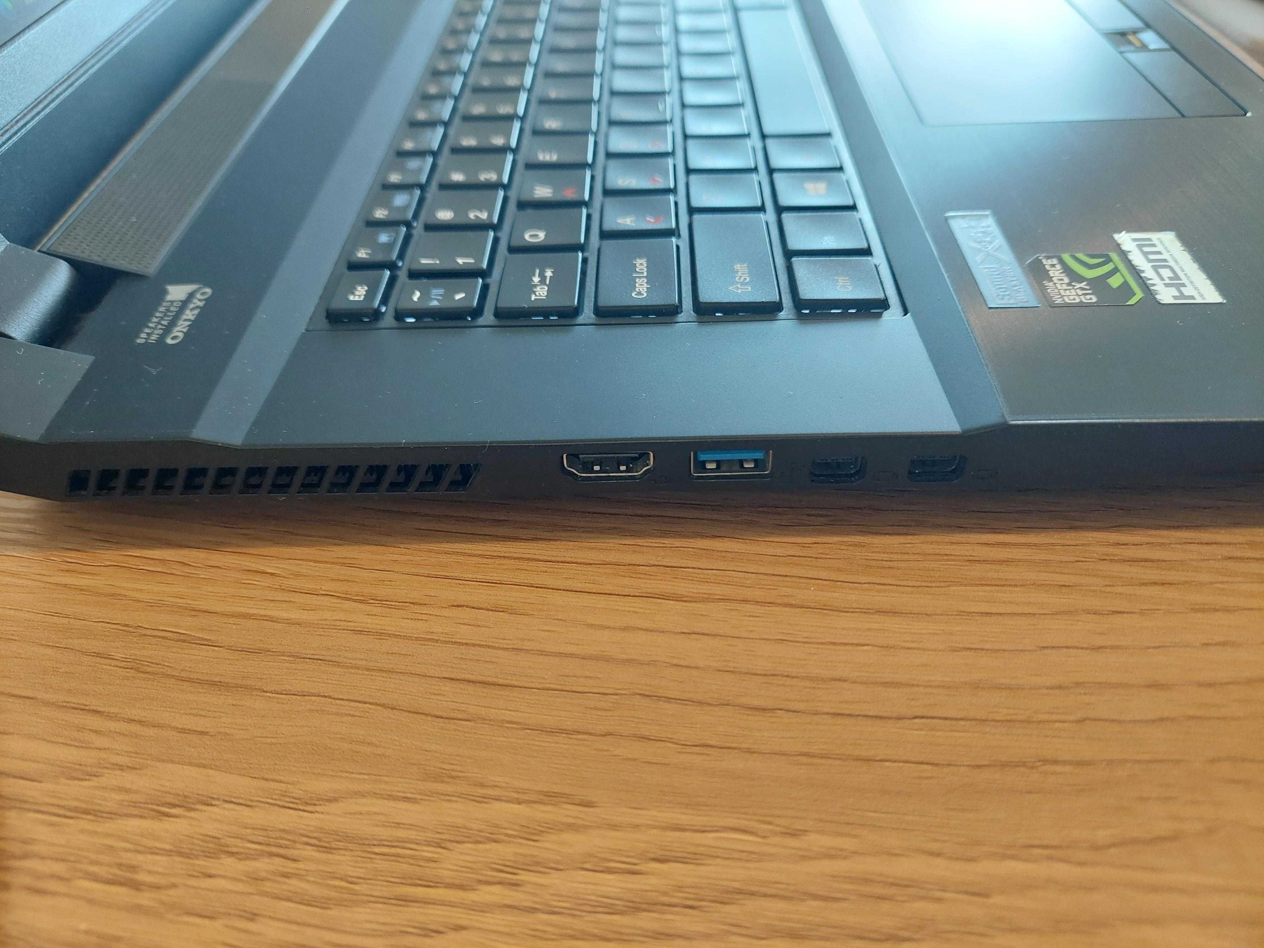 Clevo P670RG 17.3" - i7-6700HQ, GTX 980M 8GB, 32GB RAM, 512 GB SSD
