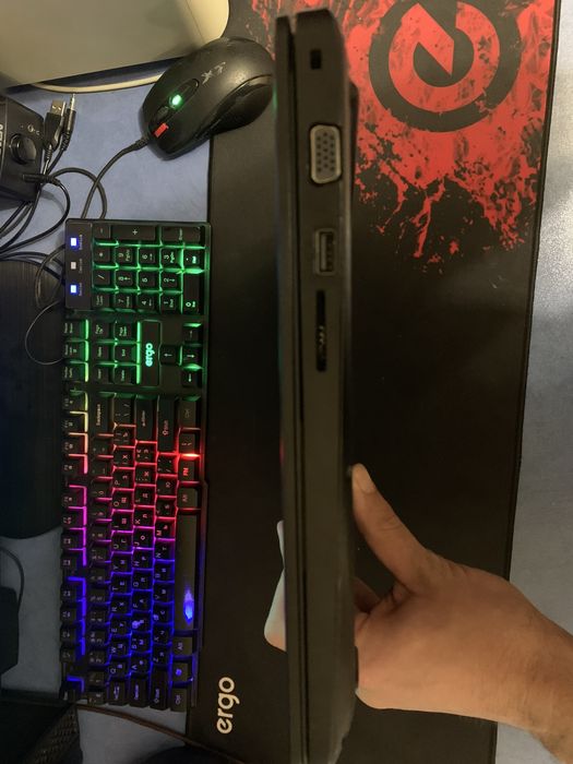 Dell Latitude 3480 14" Full HD / i5-7200U / 0GB RAM / 0GB SSD.