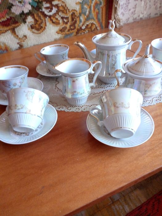 Продам чайний набір на 6 осіб