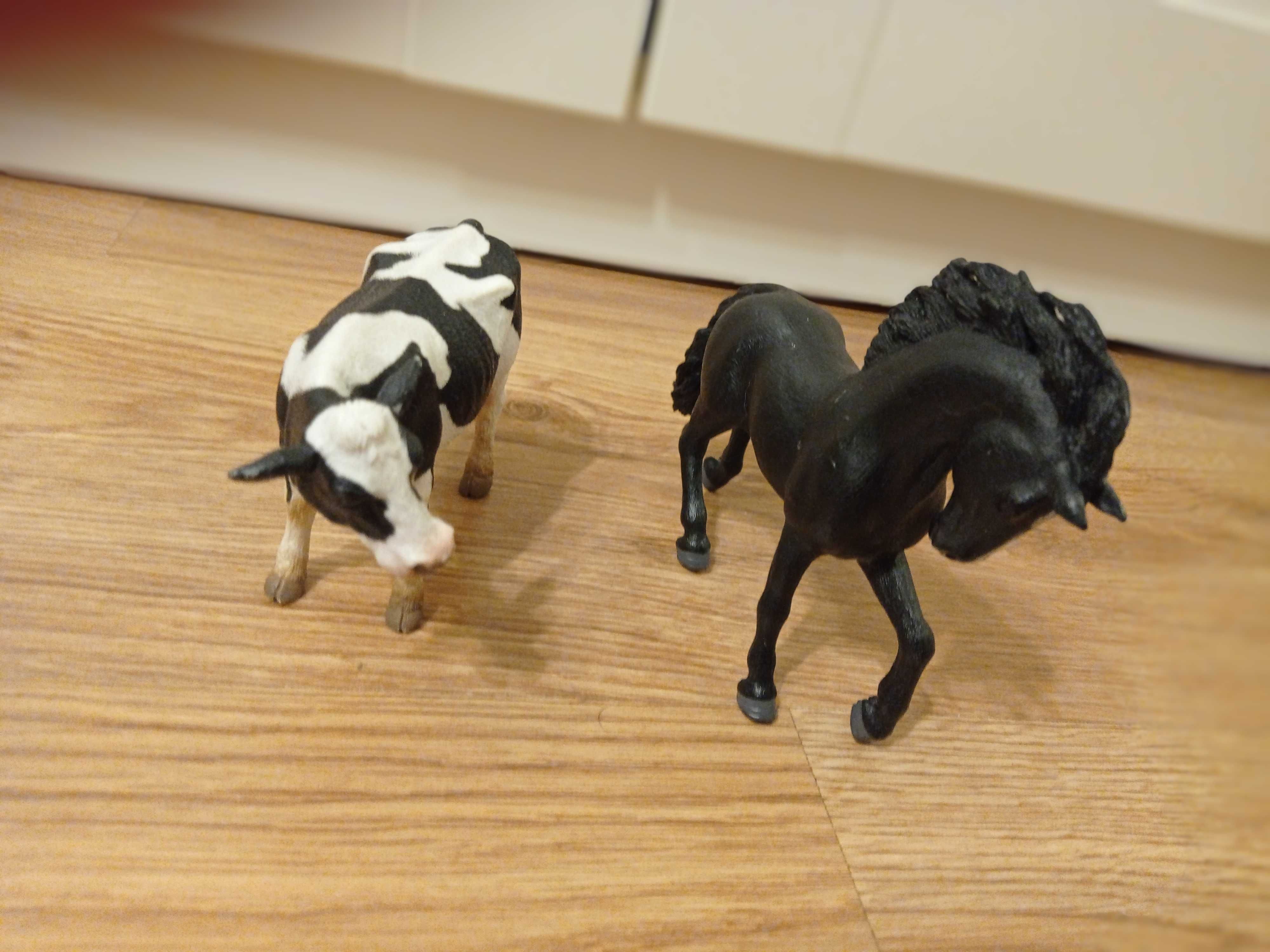 Koń- figurka Schleich i krowa- Collecta