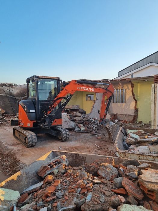 Serviço de mini Giratoria